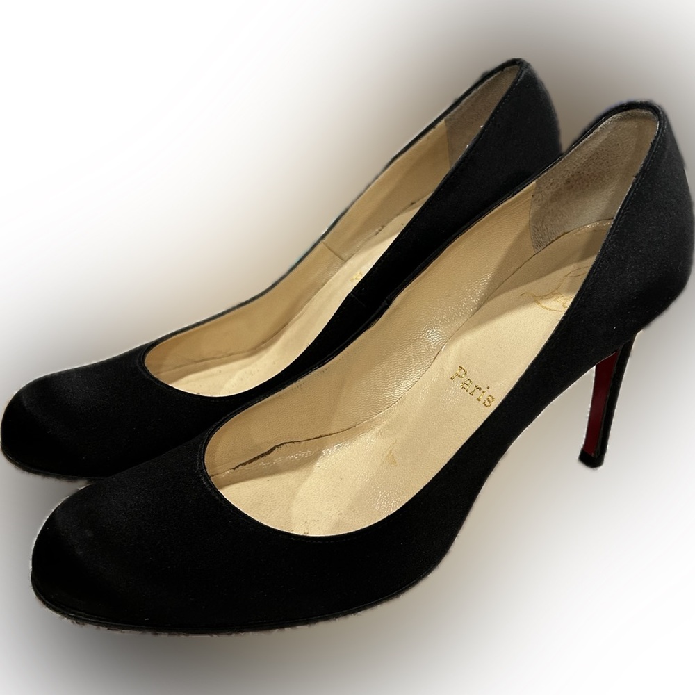Christian Louboutin Black Round Toe Satin Red Bottoms 39 1/2 88mm